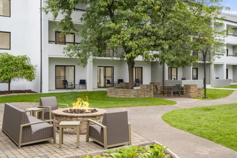 Courtyard by Marriott Detroit Metro Airport Romulus in Romulus, Michigan, United States