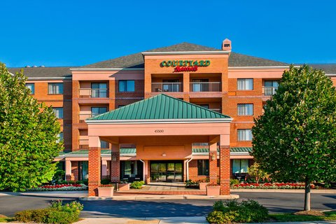Courtyard by Marriott Dulles Town Center in Dulles Town Center, Virginia, United States
