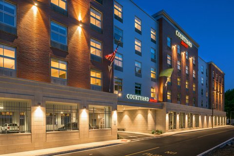 Courtyard by Marriott Edgewater NYC Area in Edgewater, New Jersey, United States