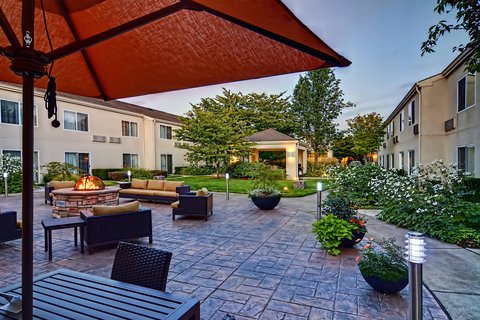 Courtyard by Marriott Eugene Springfield in Eugene, Oregon, United States