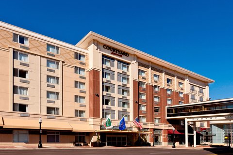 Courtyard by Marriott Fort Wayne Downtown at Grand Wayne Convention Center in Fort Wayne, Indiana, United States