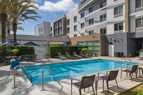 Courtyard by Marriott Long Beach Airport in Lakewood, California, United States