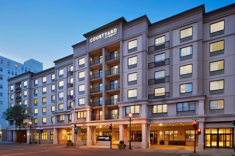 Courtyard by Marriott Milwaukee Downtown in Milwaukee, Wisconsin, United States