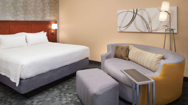 Courtyard by Marriott Minneapolis-St. Paul Airport in Mendota Heights, Minnesota, United States