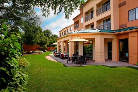 Courtyard by Marriott Newark Granville in Newark, Ohio, United States