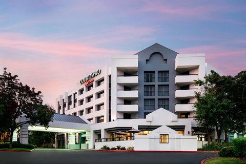 Courtyard by Marriott Richmond Berkeley in Richmond, California, United States