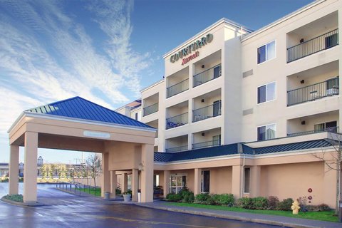 Courtyard by Marriott Seattle North/Lynnwood Everett in Alderwood Manor, Washington, United States