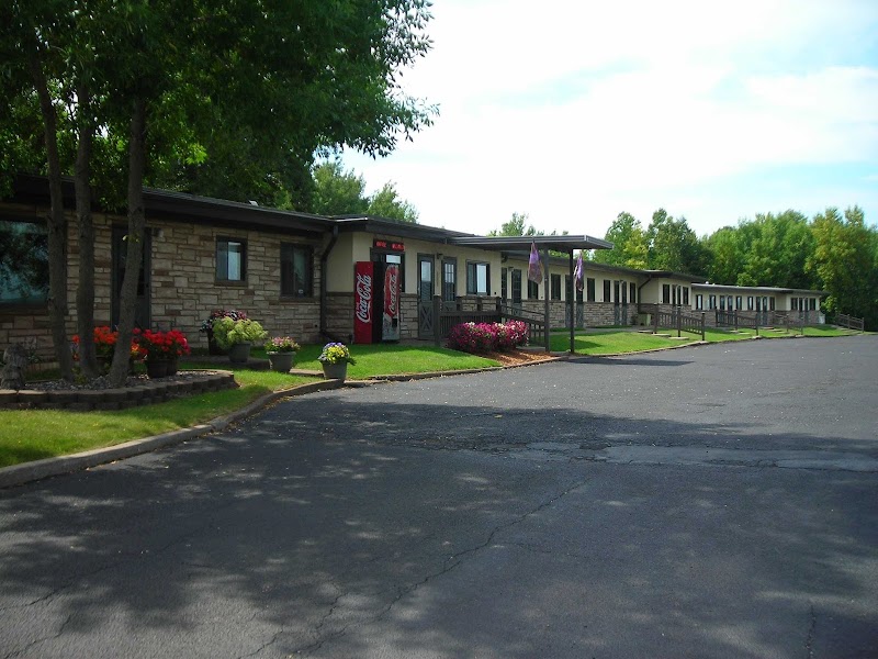 Crest Motel in Ashland, Wisconsin, United States