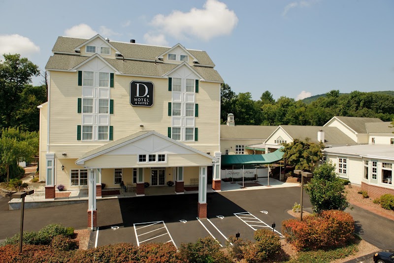 D. Hotel Suites in Holyoke, Massachusetts, United States