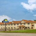 Days Inn & Suites by Wyndham Benton Harbor MI