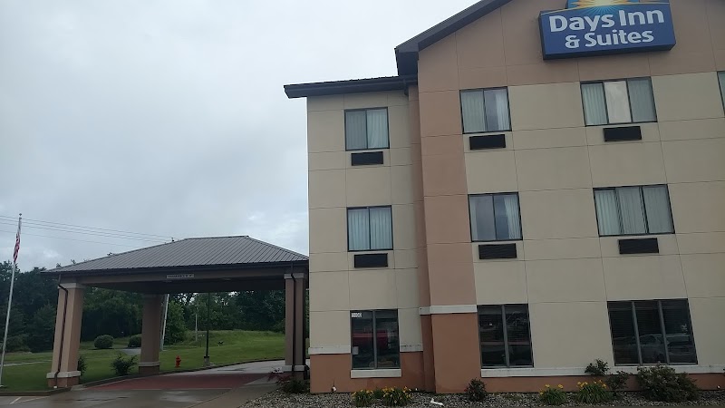 Days Inn & Suites by Wyndham Carbondale in Carbondale, Illinois, United States