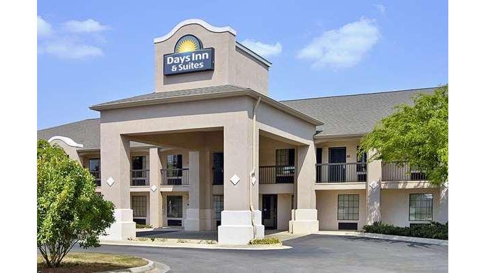 Days Inn & Suites by Wyndham Fort Valley in Fort Valley, Georgia, United States