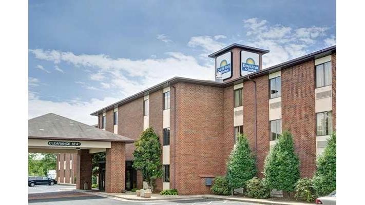 Days Inn & Suites by Wyndham Hickory in Hickory, North Carolina, United States