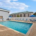 Days Inn & Suites by Wyndham Lakeland