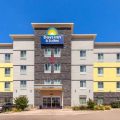 Days Inn & Suites by Wyndham Lubbock Medical Center