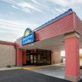 Days Inn & Suites by Wyndham Mt. Pleasant