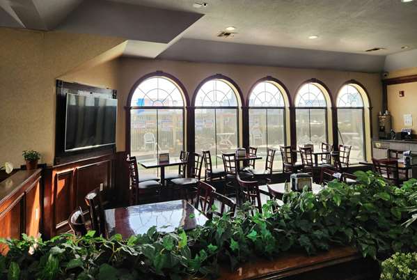 Days Inn & Suites by Wyndham Pasadena in Pasadena, Texas, United States