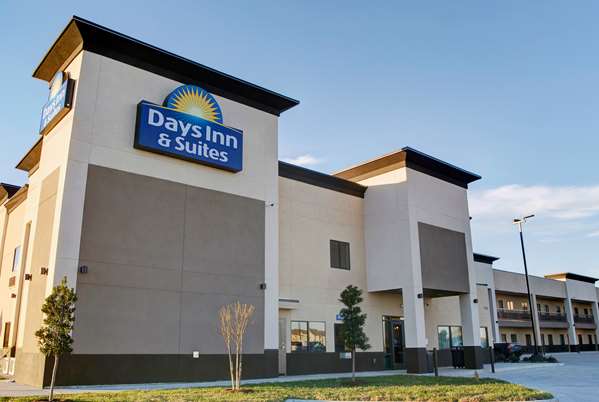 Days Inn & Suites by Wyndham Port Arthur in Port Arthur, Texas, United States