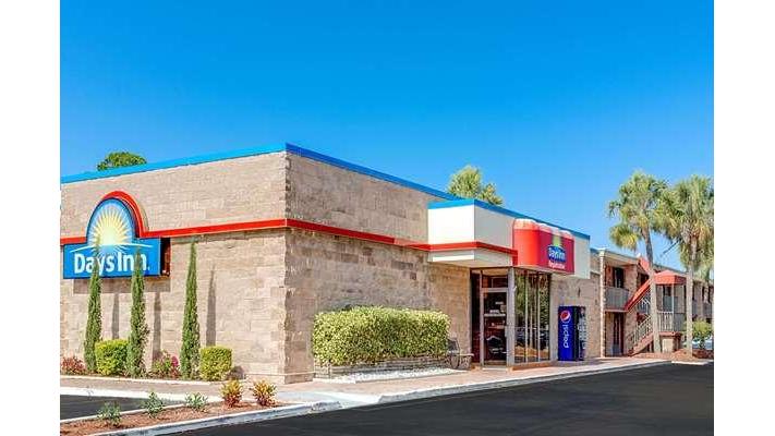 Days Inn by Wyndham Bradenton - Near the Gulf in Bradenton, Florida, United States