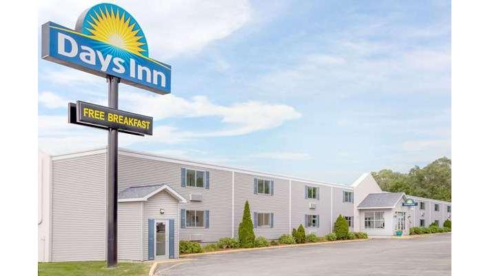Days Inn by Wyndham Cedar Falls- University Plaza in Cedar Falls, Iowa, United States