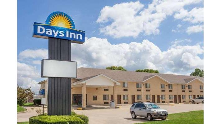 Days Inn by Wyndham Charleston in Charleston, Illinois, United States