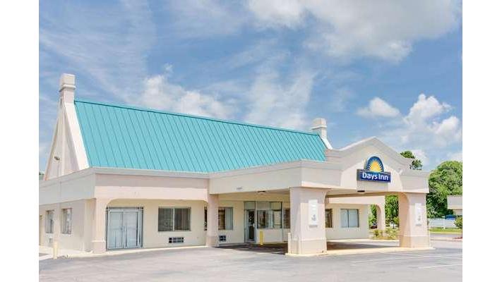 Days Inn by Wyndham Chester in Chester, Virginia, United States