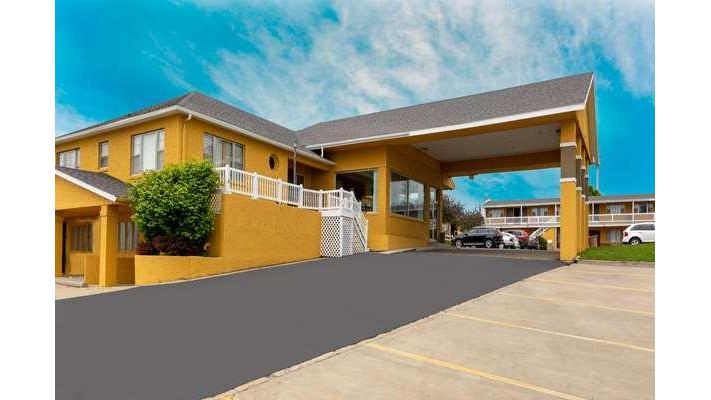 Days Inn by Wyndham Chillicothe in Chillicothe, Missouri, United States