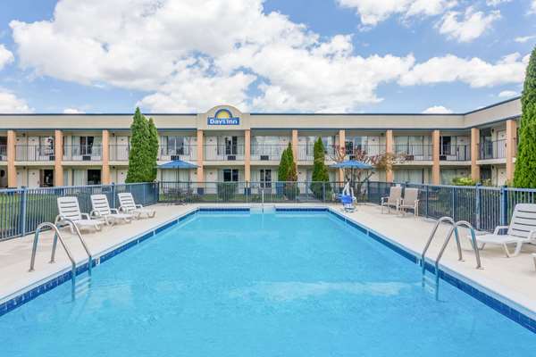 Days Inn by Wyndham Christiansburg in Christiansburg, Virginia, United States