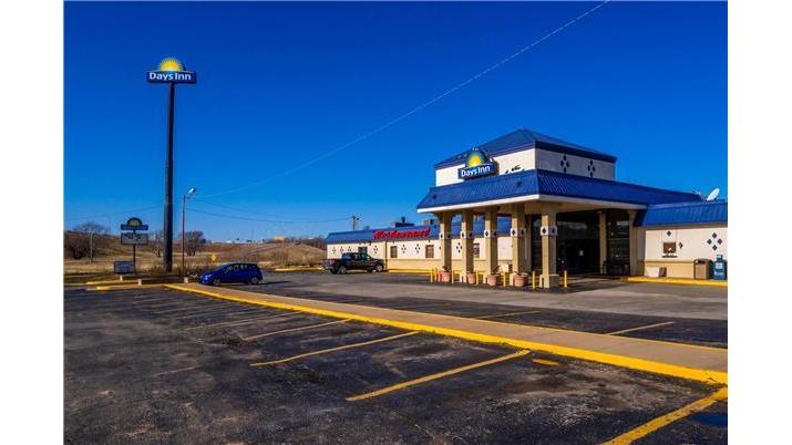 Days Inn by Wyndham Clinton in Clinton, Oklahoma, United States