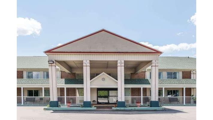 Days Inn by Wyndham Columbus IN in Columbus, Indiana, United States