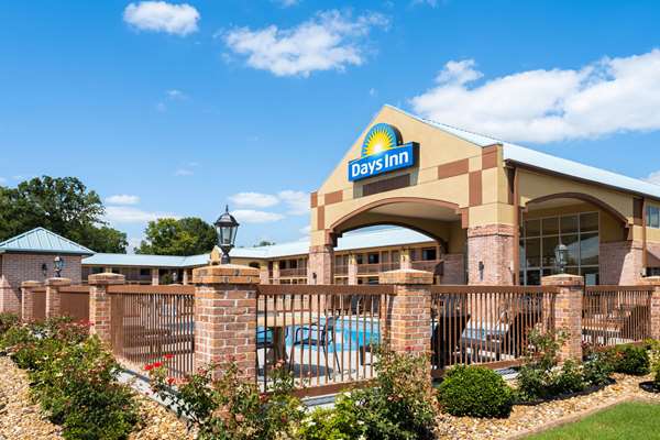 Days Inn by Wyndham Conway in Conway, Arkansas, United States