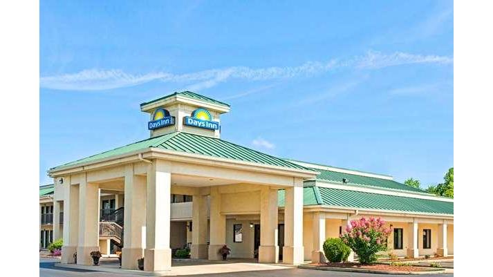 Days Inn by Wyndham Covington in Covington, Tennessee, United States
