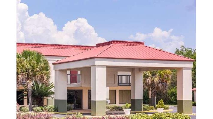 Days Inn by Wyndham Dublin GA in Dublin, Georgia, United States