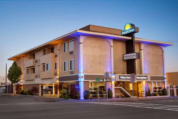 Days Inn by Wyndham Eureka CA in Eureka, California, United States