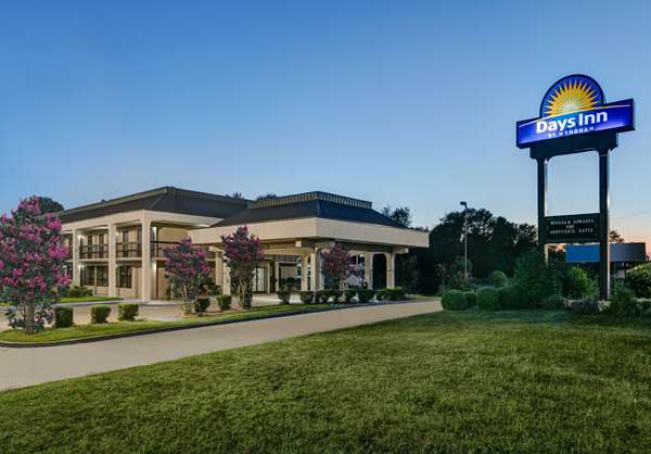 Days Inn by Wyndham Greenville MS in Greenville, Mississippi, United States