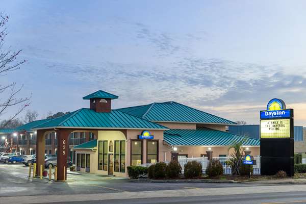 Days Inn by Wyndham Jackson in Jackson, Georgia, United States