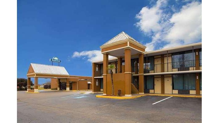 Days Inn by Wyndham Lafayette/University in Lafayette, Louisiana, United States