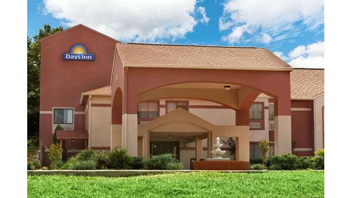 Days Inn by Wyndham Lumberton in Lumberton, Texas, United States