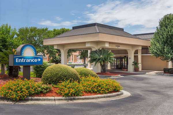 Days Inn by Wyndham Marianna in Marianna, Florida, United States