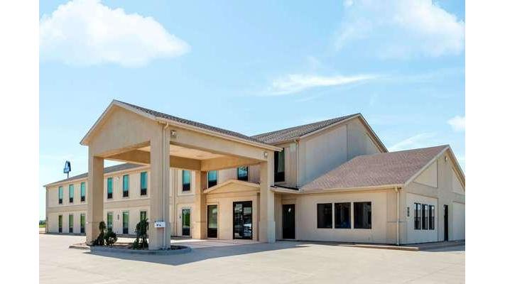 Days Inn by Wyndham McPherson in McPherson, Kansas, United States