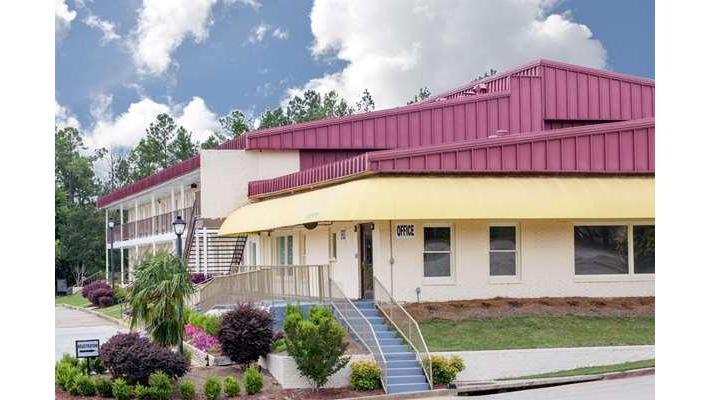 Days Inn by Wyndham Milledgeville in Milledgeville, Georgia, United States