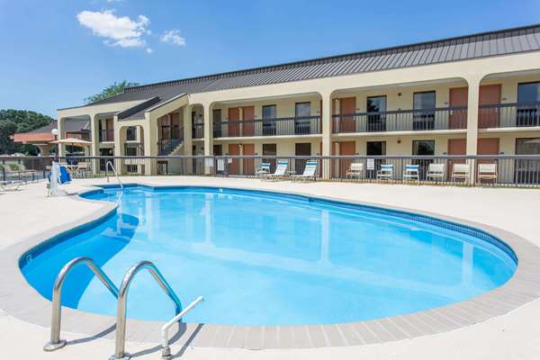 Days Inn by Wyndham Norfolk Airport in Norfolk, Virginia, United States