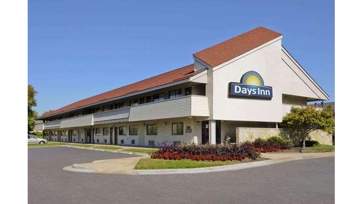 Days Inn by Wyndham Overland Park/Metcalf/Convention Center in Overland Park, Kansas, United States