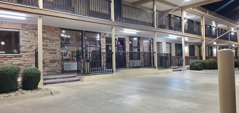 Days Inn by Wyndham Paris in Paris, Texas, United States