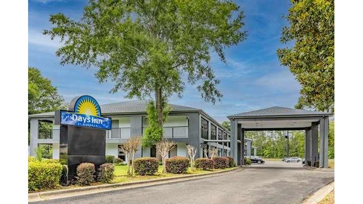 Days Inn by Wyndham Pensacola West in Pensacola, Florida, United States