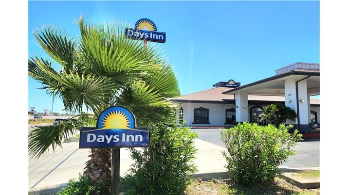 Days Inn by Wyndham Portland/Corpus Christi in Portland, Texas, United States