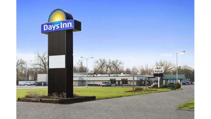 Days Inn by Wyndham Rock Falls in Rock Falls, Illinois, United States