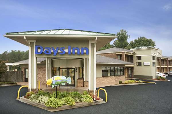 Days Inn by Wyndham Weldon Roanoke Rapids in Roanoke Rapids, North Carolina, United States