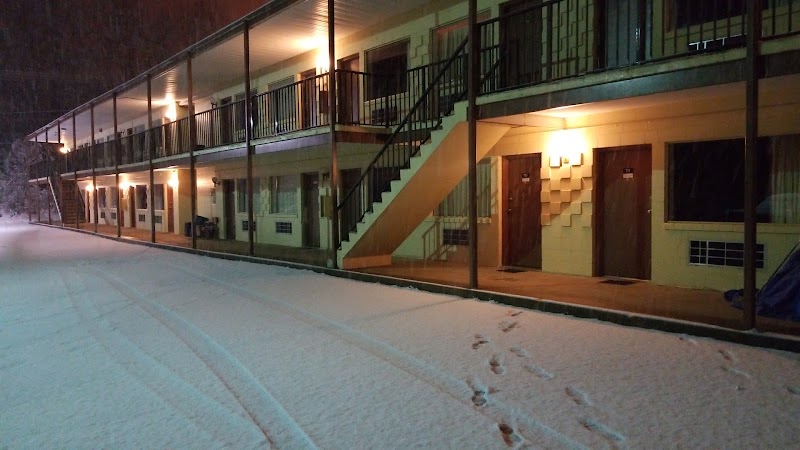 Deluxe Inn in Martinsville, Virginia, United States