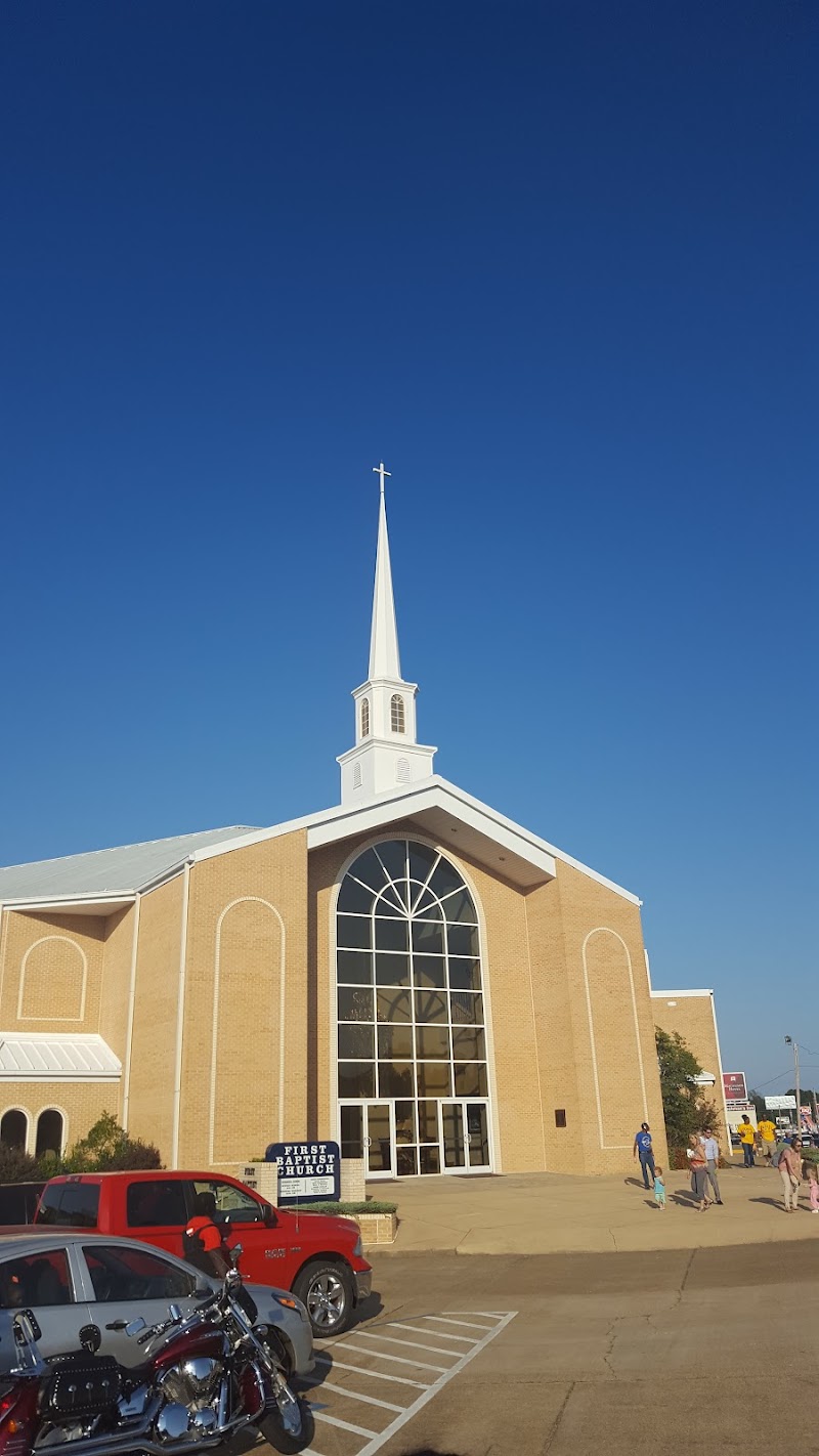 Dollar Save Inn in Magnolia, Arkansas, United States